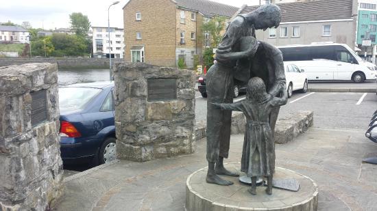 The Famine Family Memorial